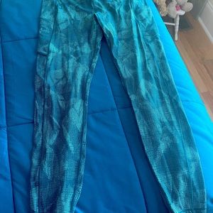 Lululemon leggings size 10